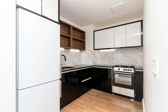581 Ocean Pkwy